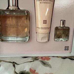 Givenchy Cream Collection Luxurious Set